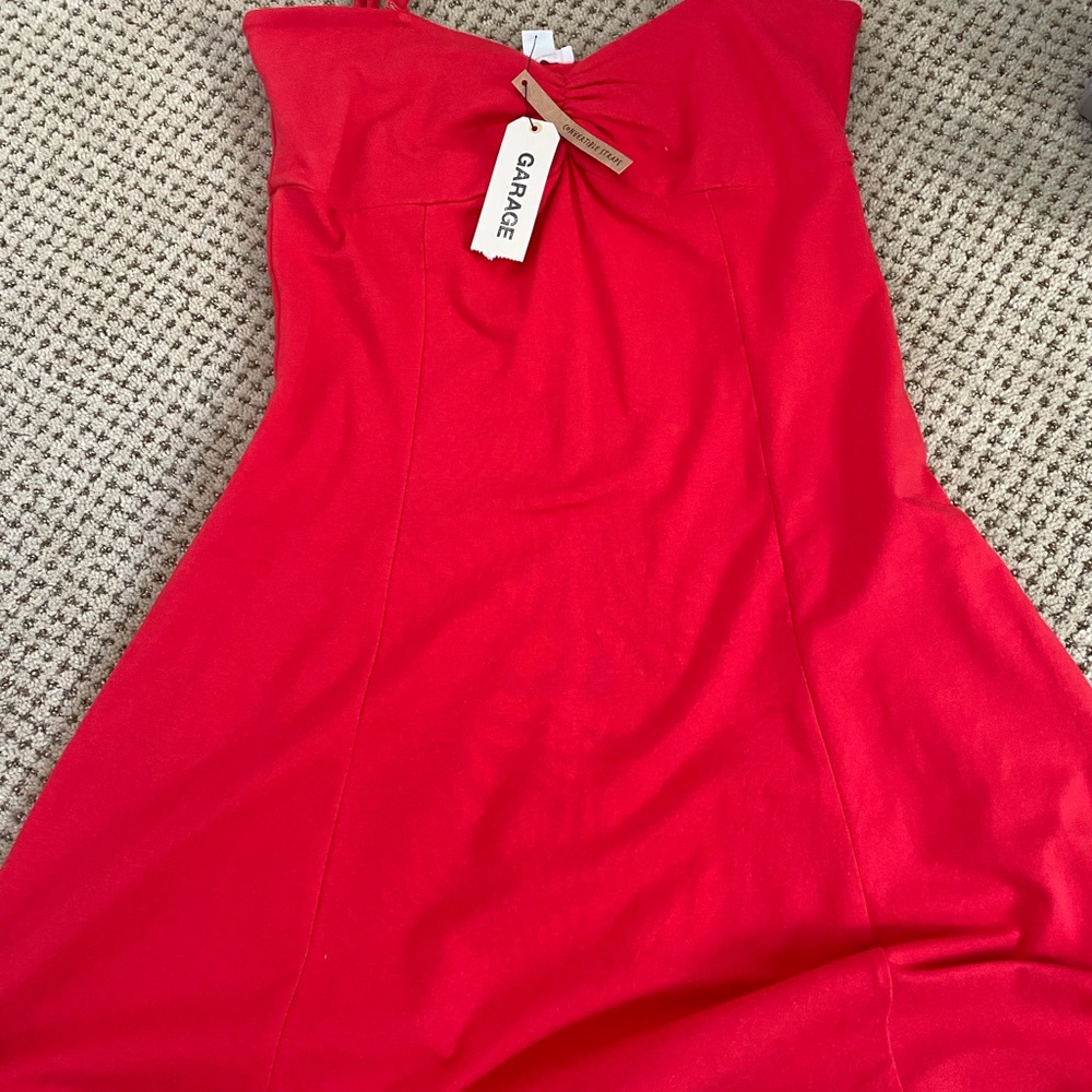Red Dress (garage)